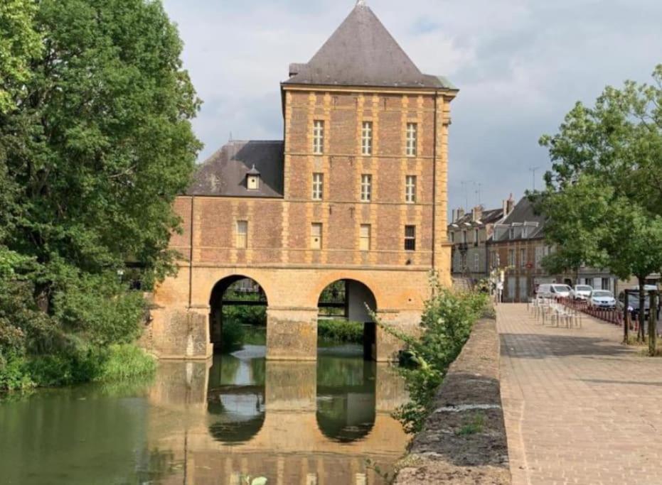 Le Petit Ardennais Charleville-Mézières エクステリア 写真