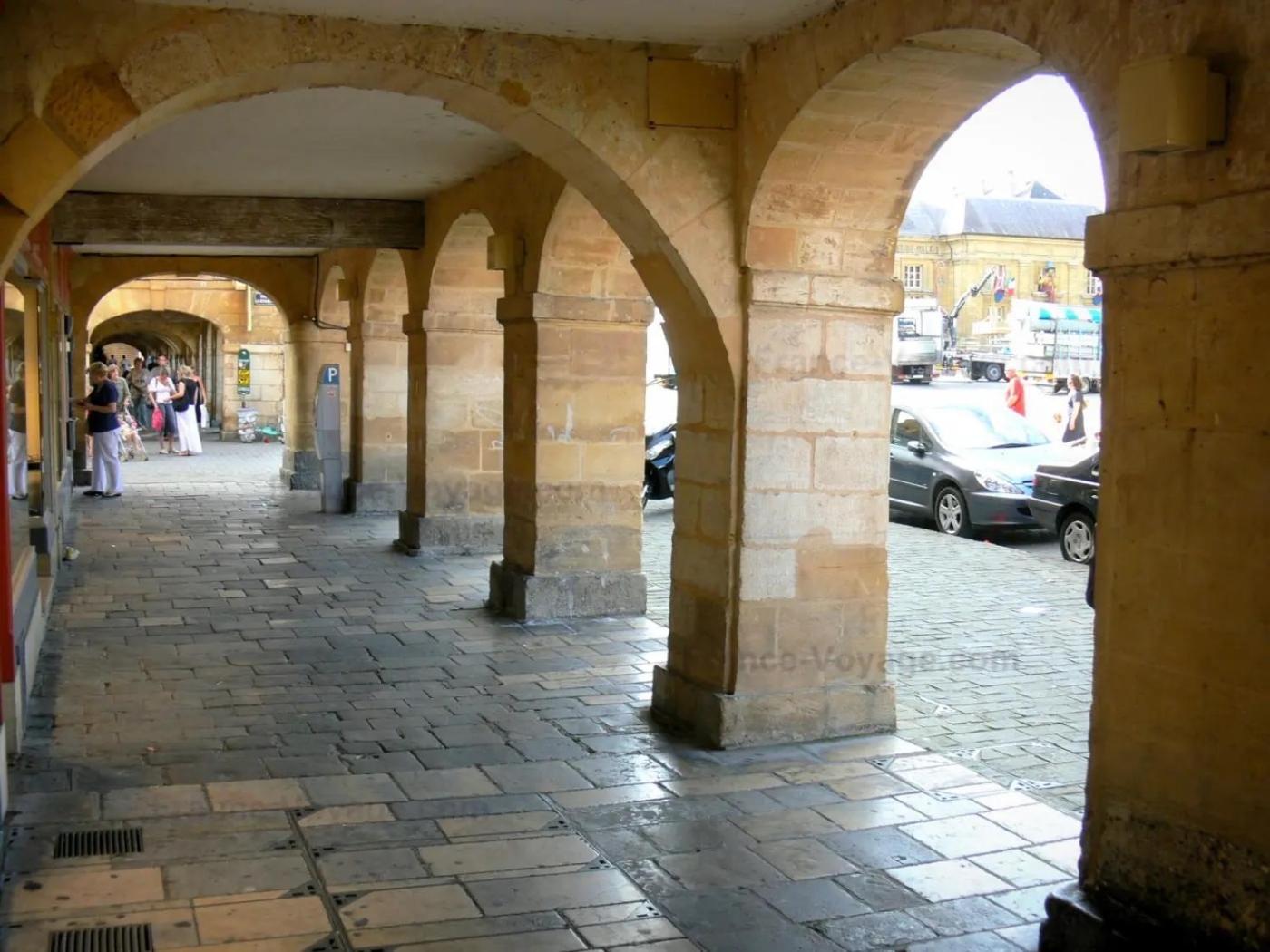 Le Petit Ardennais Charleville-Mézières エクステリア 写真