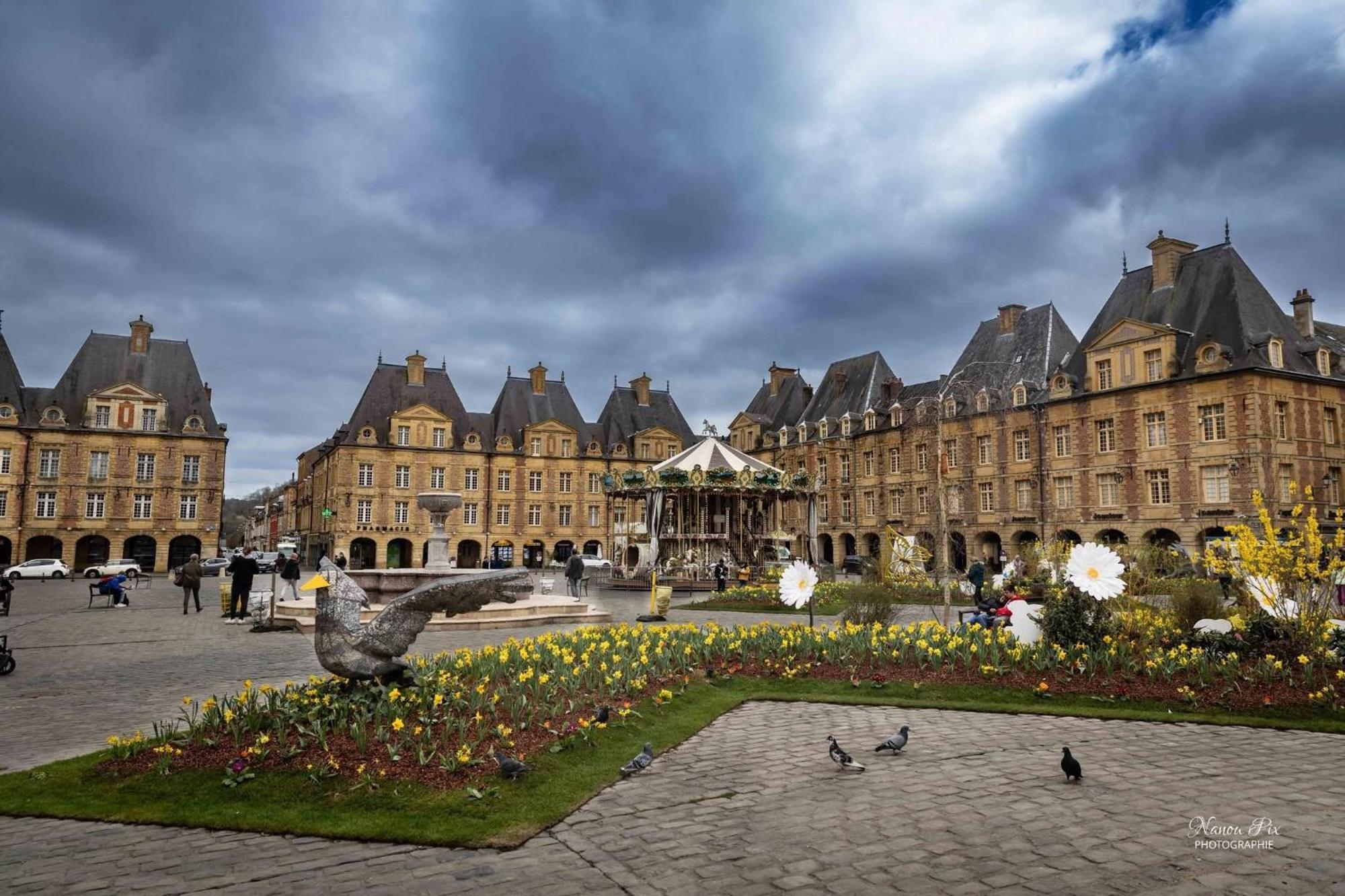 Le Petit Ardennais Charleville-Mézières エクステリア 写真